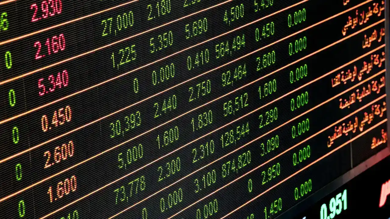 Features of Mutual Funds-Features of Mutual Funds Features