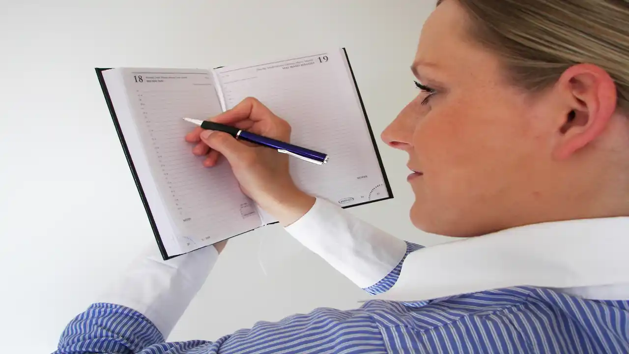 Role of Financial Advisor-FAQs-What is Financial Advisor Role